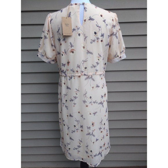[Last 1!] CLOSET CLOSING Beige Floral Print Dress - Picture 5 of 7